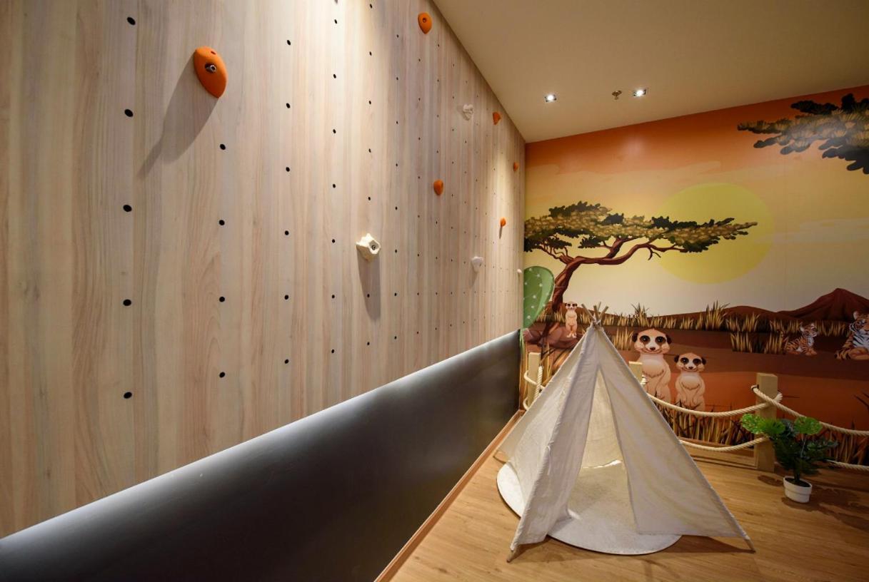 Tallest Concept 2 Theme Klcc * Kuala Lumpur