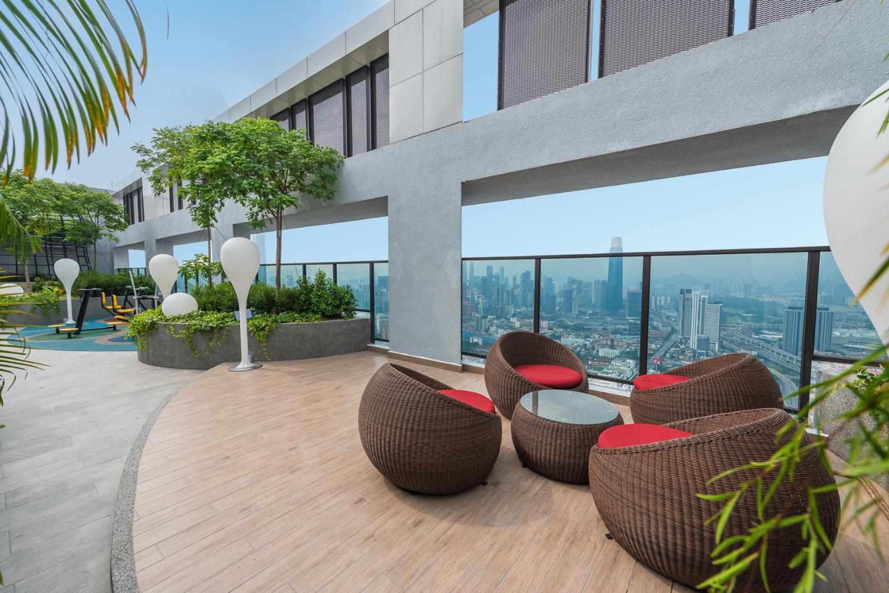 Tallest Concept 2 Theme Klcc Kuala Lumpur