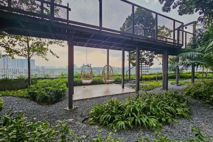 Tallest Concept 2 Theme Klcc Apartment